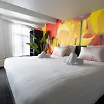 Hotell Multatuli 3*