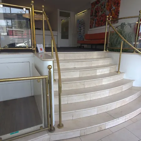 ムルタトゥリ アムステルダム