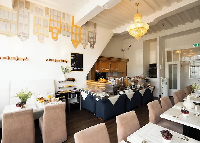 ムルタトゥリ 3* アムステルダム