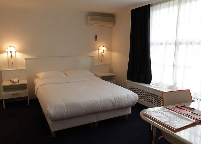 ムルタトゥリ ホテル 3*