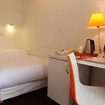 Multatuli Hotel 3*